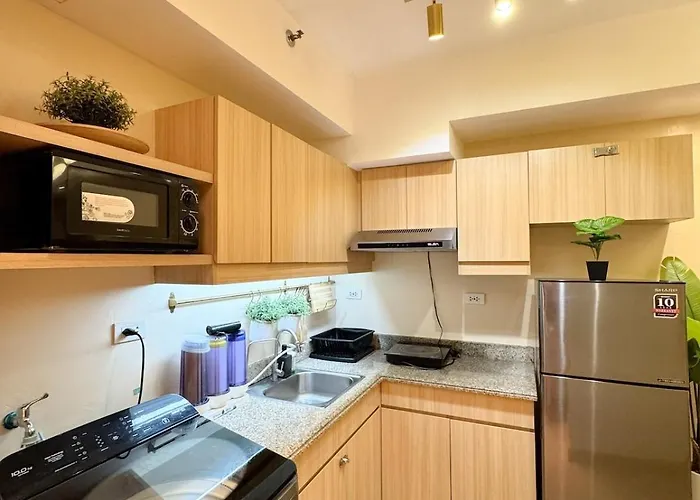Unit With Balcony At The Celandine Qc *