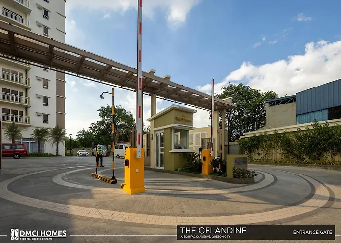 Unit With Balcony At The Celandine Qc *
