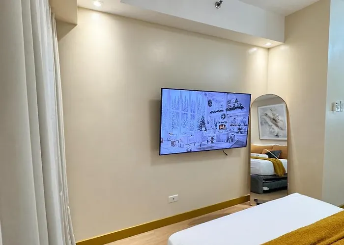 Unit With Balcony At The Celandine Qc