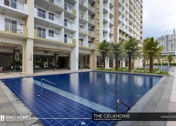 Unit With Balcony At The Celandine Qc * 马尼拉