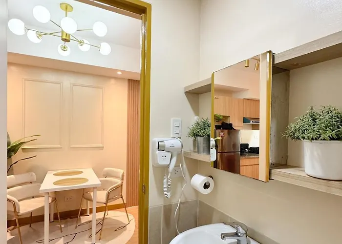 Unit With Balcony At The Celandine Qc