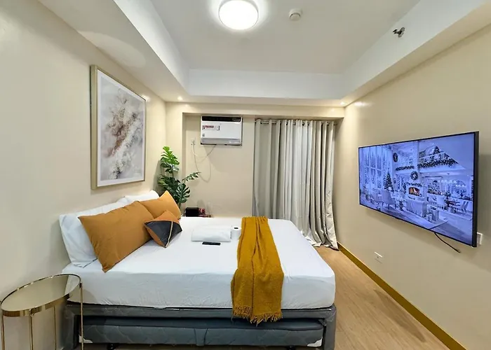 Unit With Balcony At The Celandine Qc * Manila